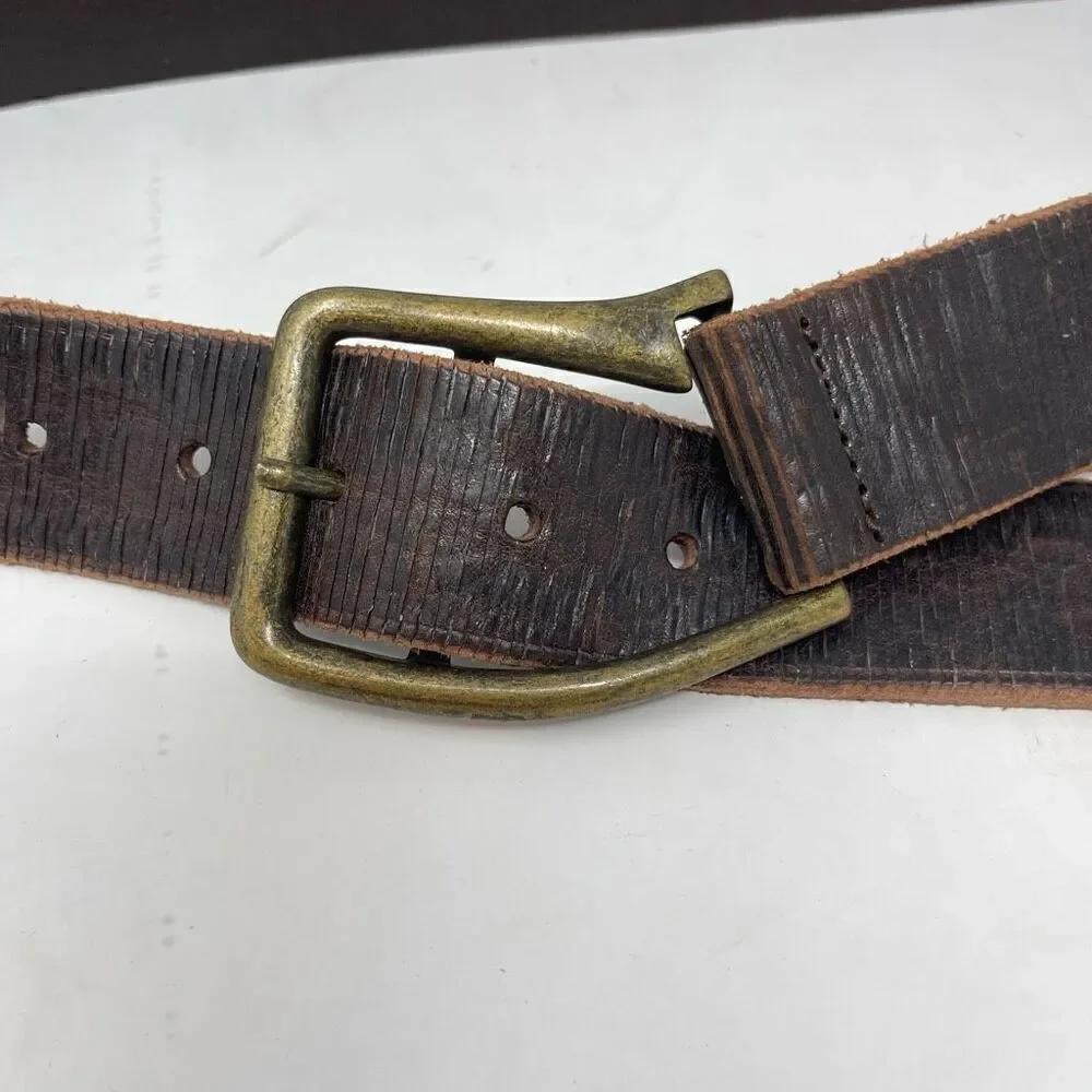 Streets Ahead Leather belt with slanted buckle Made in Italy Sz S